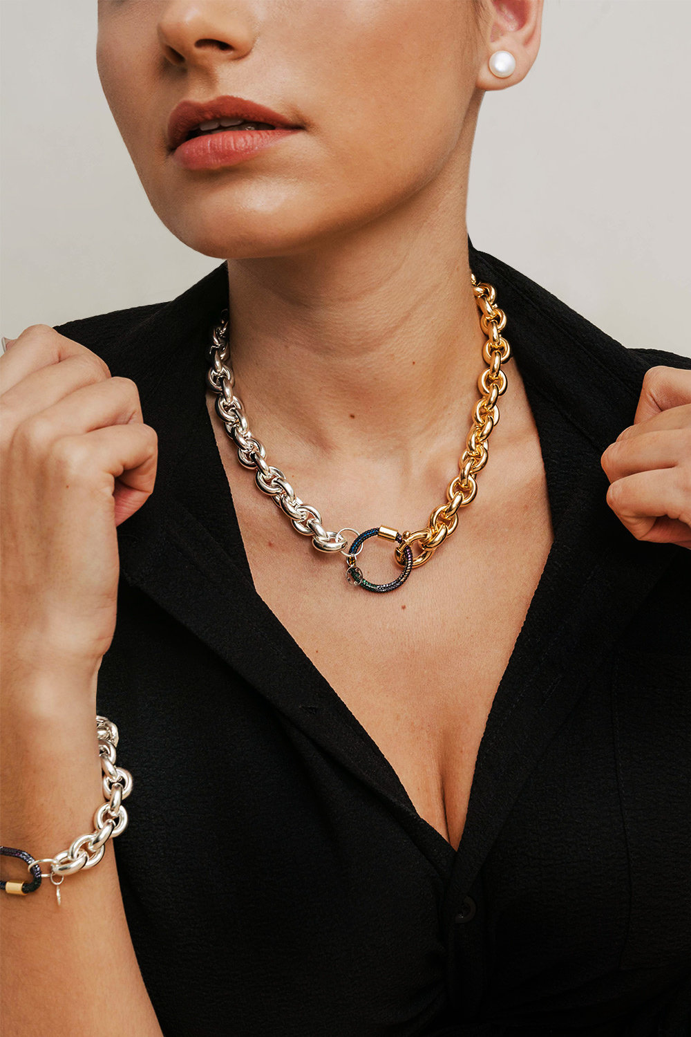 Jewellery Concept Block: pulseira prata e ouro, lock zirconias